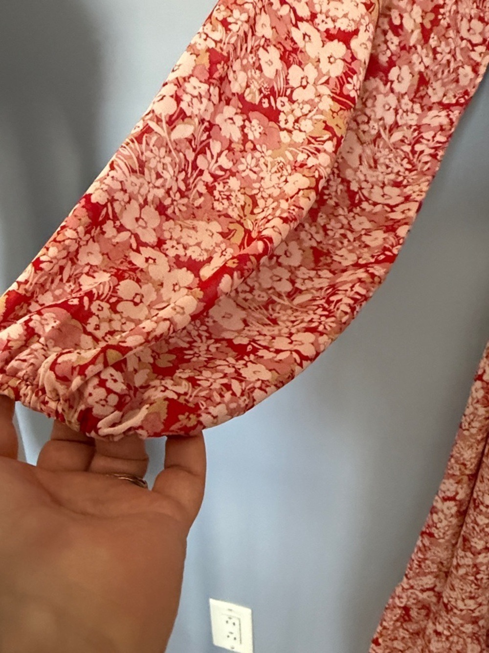 Z SUPPLY Della Cranberry Floral Maxi Dress Tiered V-Neck Long Sleeve NWT Medium - Picture 12 of 15